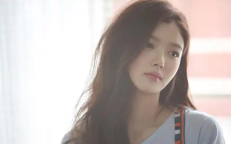 韩国美女金裕贞性感写真桌面壁纸