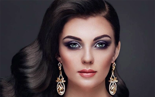 无锡新生美人尖种植的特点是什么 种植手术有没有风险呢