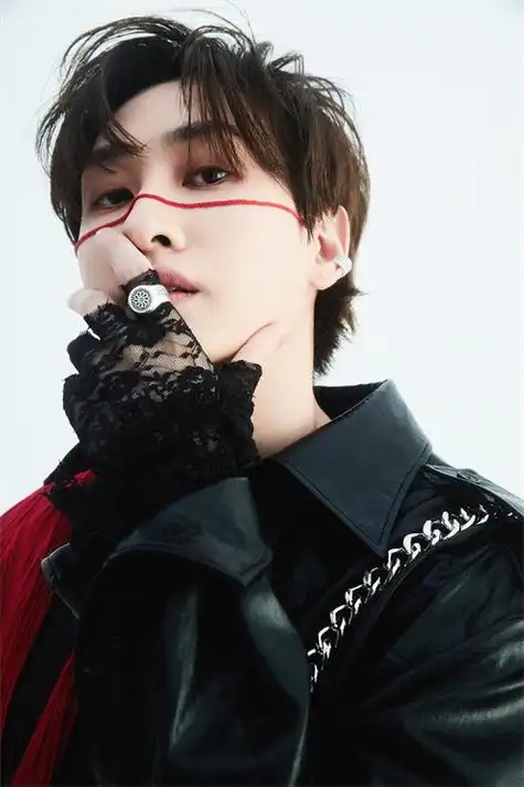 银赫个人照 1.jpg