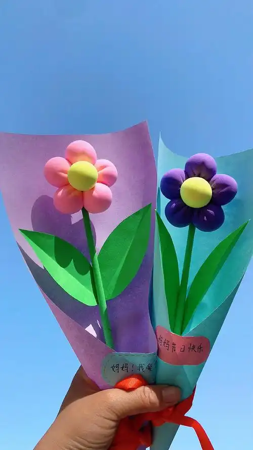 母亲节手工#母亲节用超轻粘土为妈妈做一朵小花,祝妈妈们美貌如花,岁