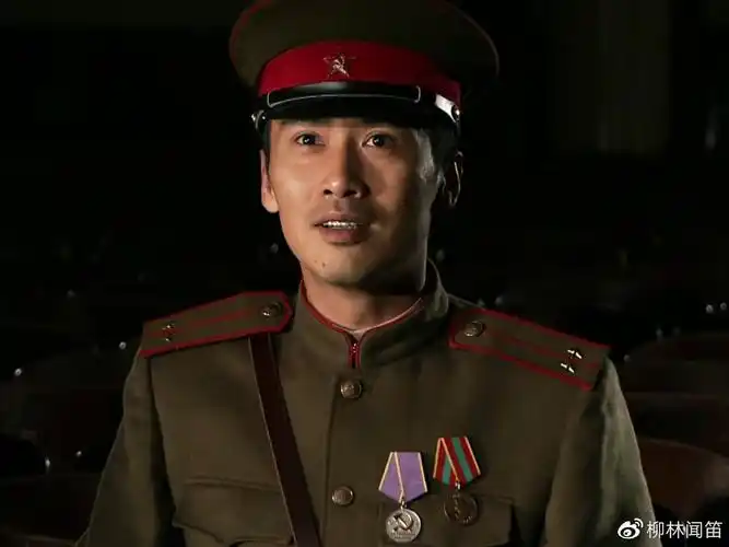 柳云龙自己和自己演戏