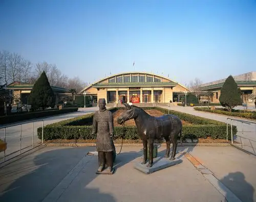 力尽不知热,但惜夏日长.