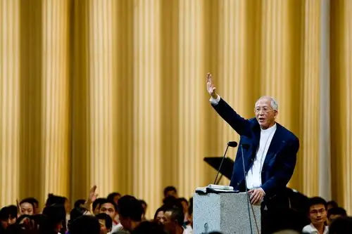 为参加聚会还没有信主人的祷告,愿我主早日拣选刘牧师和会众分享见证