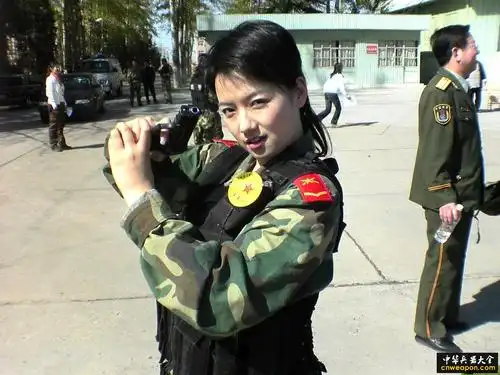 中国女兵风采(图集)