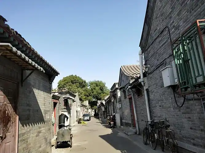 北京什刹海胡同行