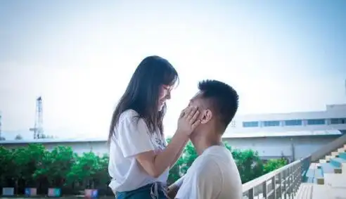 男生和女生肢体接触等级关系要一步步深入