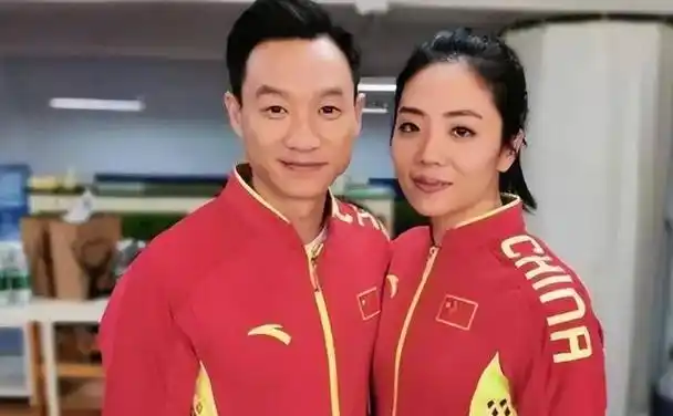 因为杨云账号停播,杨威又吐槽过自己的钱会交给老婆,加上杨云近期的