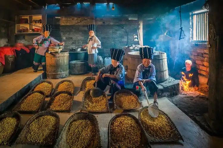 传统酿酒致富路