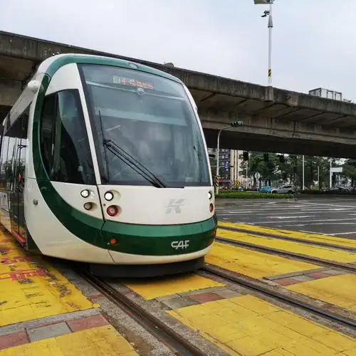 ▼高雄捷运轻轨