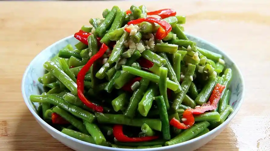 原来这才是豆角最美味的做法,这样凉拌一下,好吃到停不下来