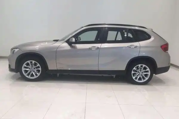 2016年1月宝马宝马x12015款sdrive18i20t领先晋级版