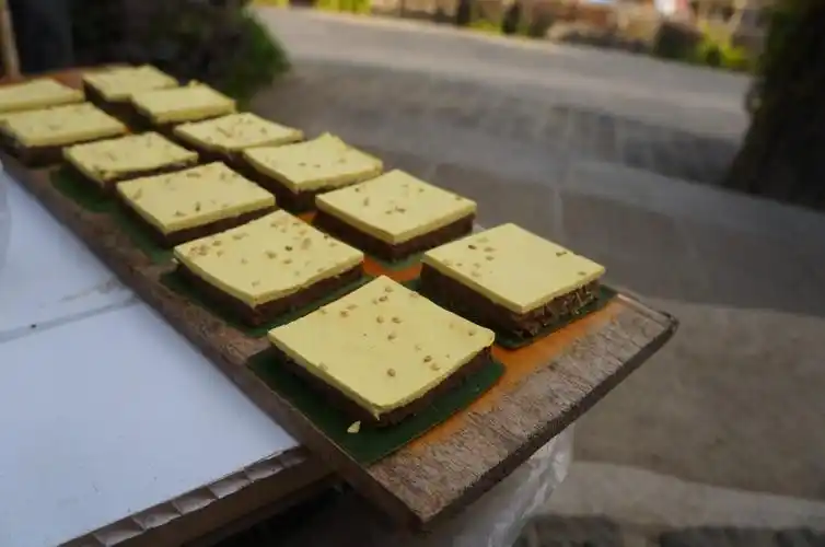 小小一块松花糕是腾冲人难忘的旧时光