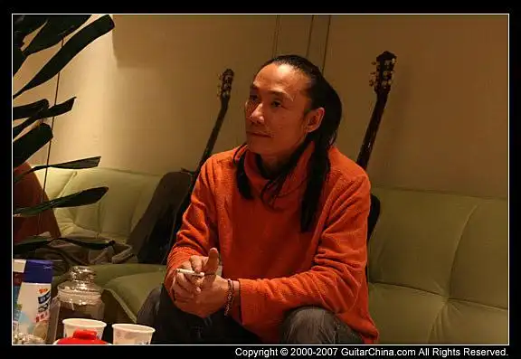 唐朝乐队新专辑录制过半唐朝老五吉他再展雄风