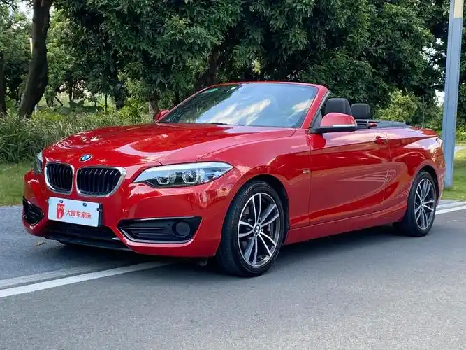 泉州2018年5月宝马宝马2系2018款220i敞篷轿跑车运动设计套装红色自动
