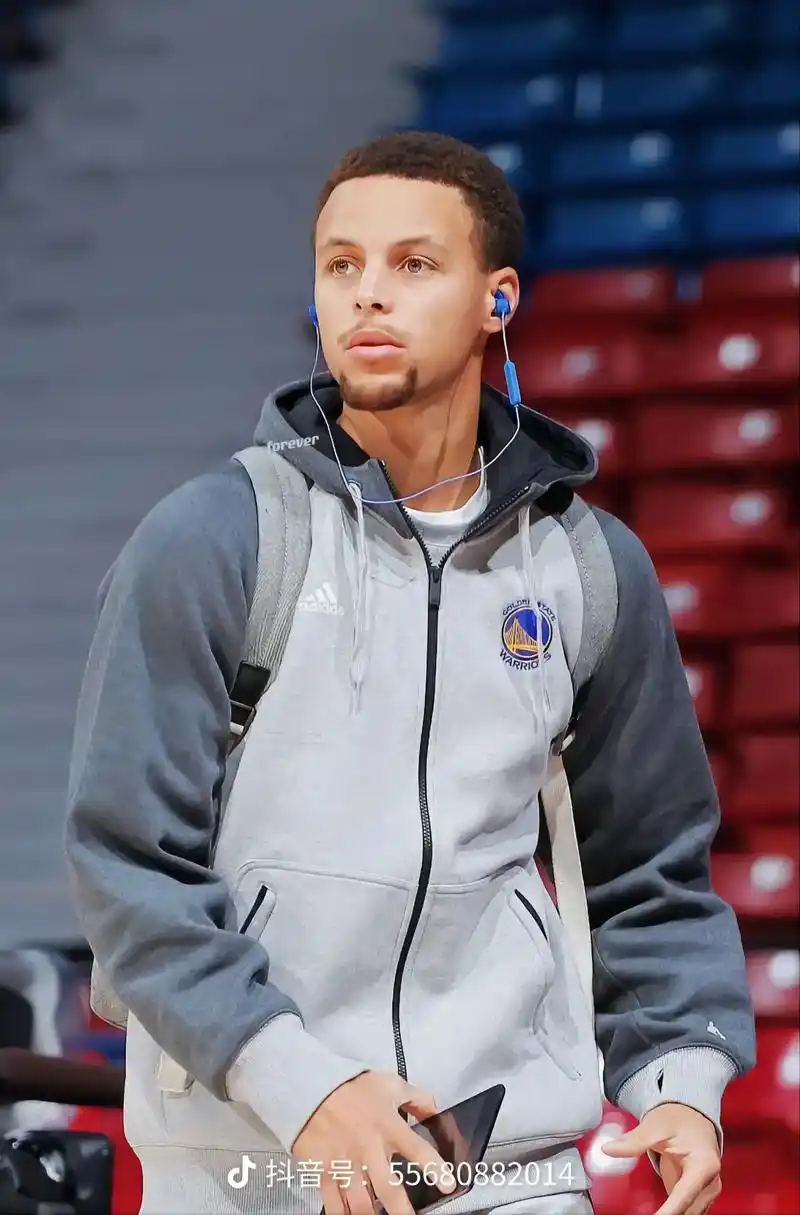 金州勇士 #库里 #高清壁纸 真的帅 - 抖音