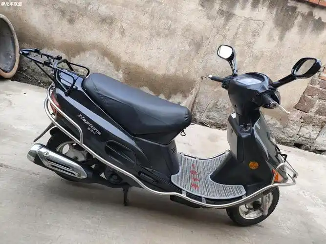 2000元豪爵铃木海王星125