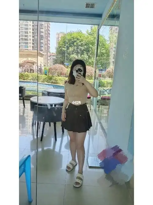 高156体重110斤百褶裙短袖真的会显瘦啊