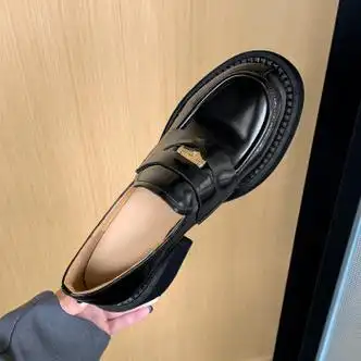 他程百丽tachengbailai小皮鞋女英伦风粗跟高跟单鞋矮小个子增高金币