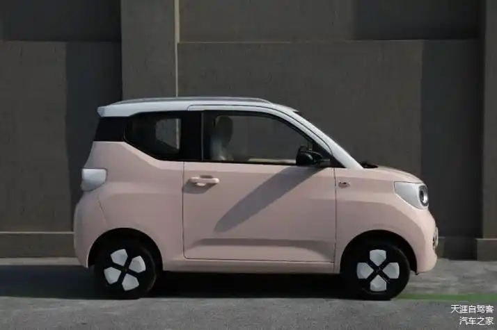 五菱宏光miniev马卡龙新款提车分享:新年送自己的时尚代步开心果_车家