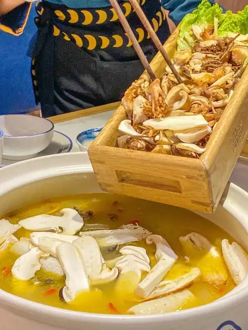 我不允许还有人没吃过这家野生菌火锅