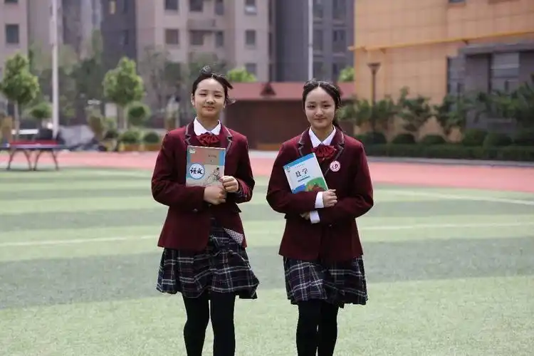 郑州一中国际城中学:文明校园 微笑定格