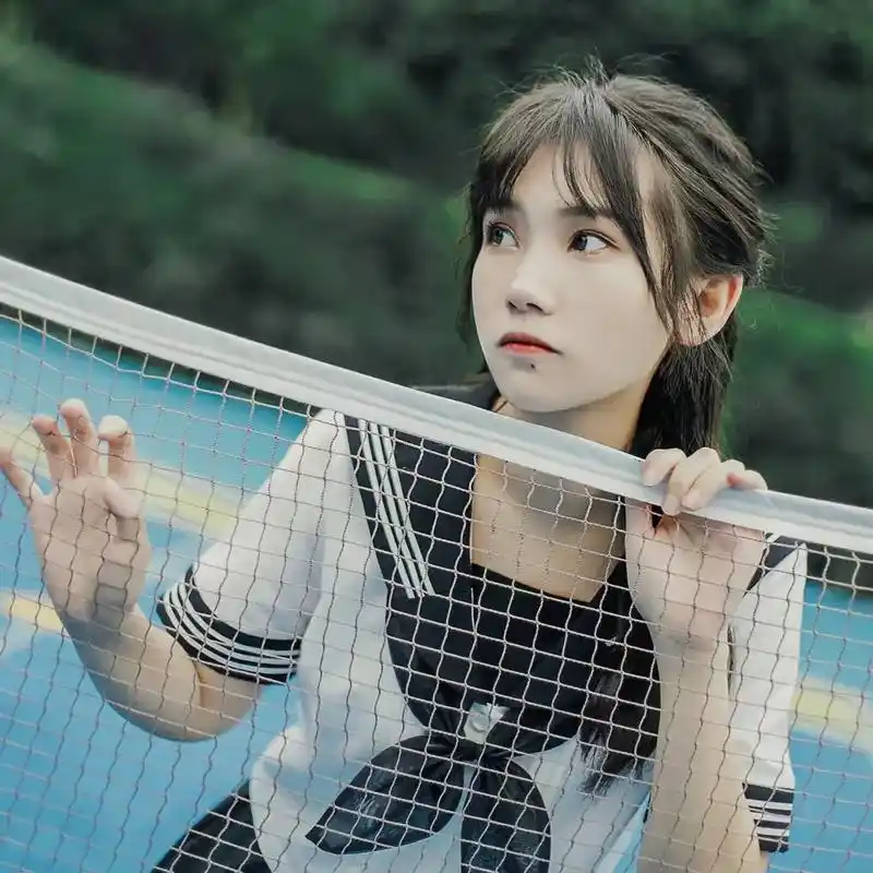 校园风#闺蜜头像#女 把回忆拼好给你一王贰浪 小书 中红书 - 抖音