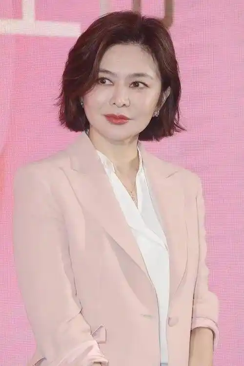 离开化妆和精修后,跟普通人一样_关之琳_刘晓庆_赵雅芝