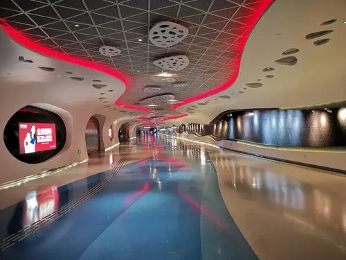 8.25. 闲逛陆家嘴地下通道