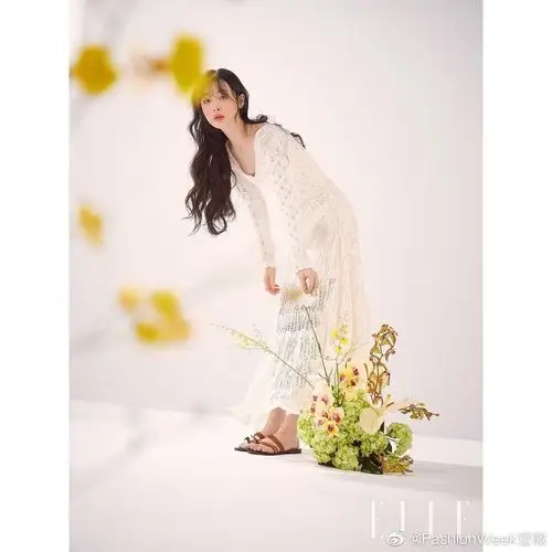 崔雪莉登上韩国版《elle》五月刊,花季物语
