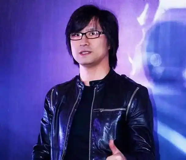 事实证明,52岁的摇滚天才汪峰,已经活成了一个笑话