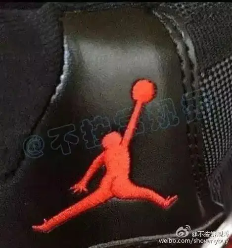 图片简直可以用一见钟情来描述小哥哥想买一双乔丹无敌战靴(温馨提示