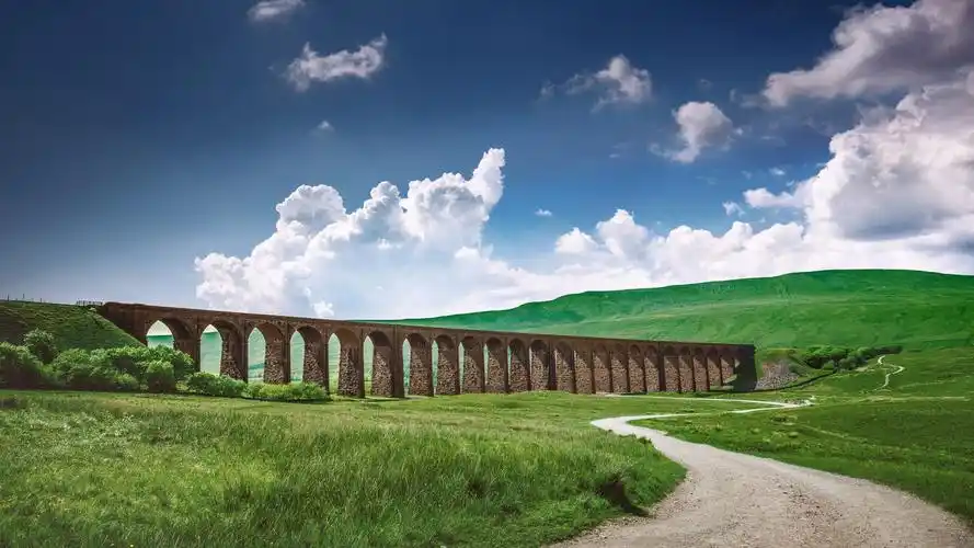 风景名胜 格伦菲南高架桥2k风景壁纸壁纸风景名胜壁纸图片_桌面壁纸