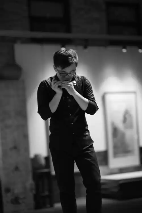 专访中国第一爵士口琴演奏家龙登杰:音乐让我的世界变得更完整