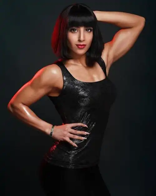 哥伦比亚健身模特,向粉丝分享保持身材的方法,完美身材的秘密