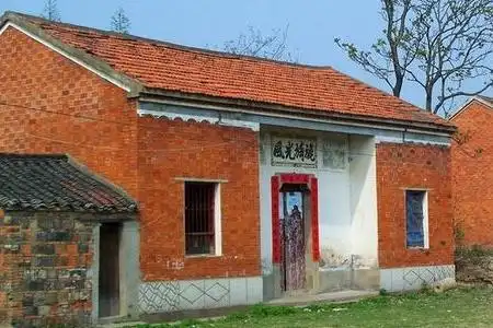 在农村五种房子越住越穷,盖房时千万要注意避开