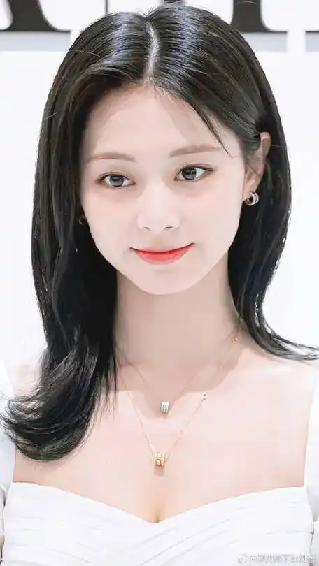 周子瑜 | 好温柔好漂亮