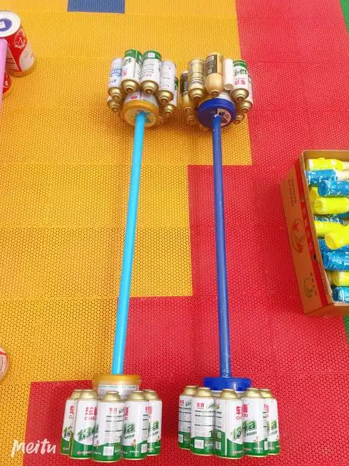 自制教玩具 快乐你我他——平川区博爱幼儿园环保手工制作活动