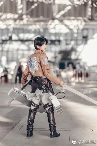 喵特cos 利威尔兵长 进击的巨人 漫展返图