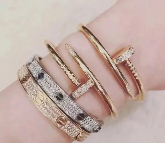 cartier卡地亚满天星love手镯