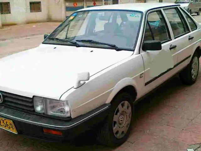 手动挡汽车踩刹车时,是否要踩离合?驾校教练给出了答案!