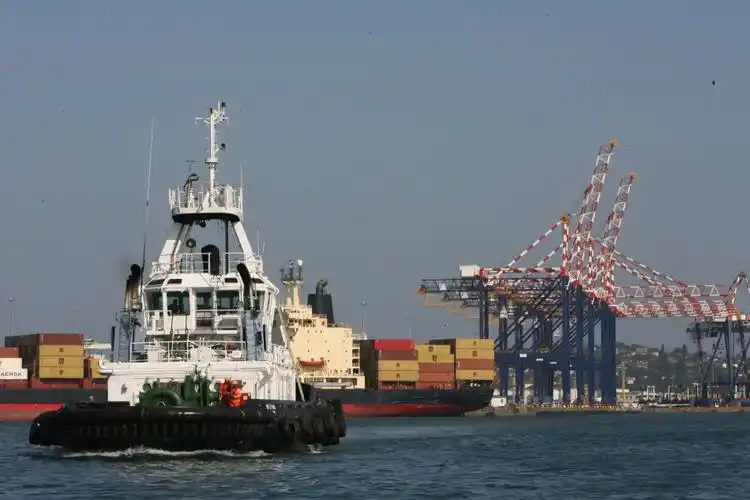 高清图集 图片汇总 > 德班市港口景观  德班是是南非第二大城市,这里