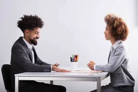 两个人对话图片