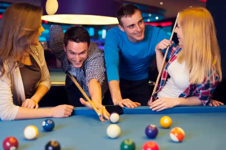 书本梯子人物花展板学习展板背景简约朋友圈日签早安问好日出海报简