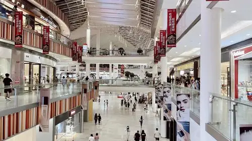 周日晚的北京西红门荟聚购物中心