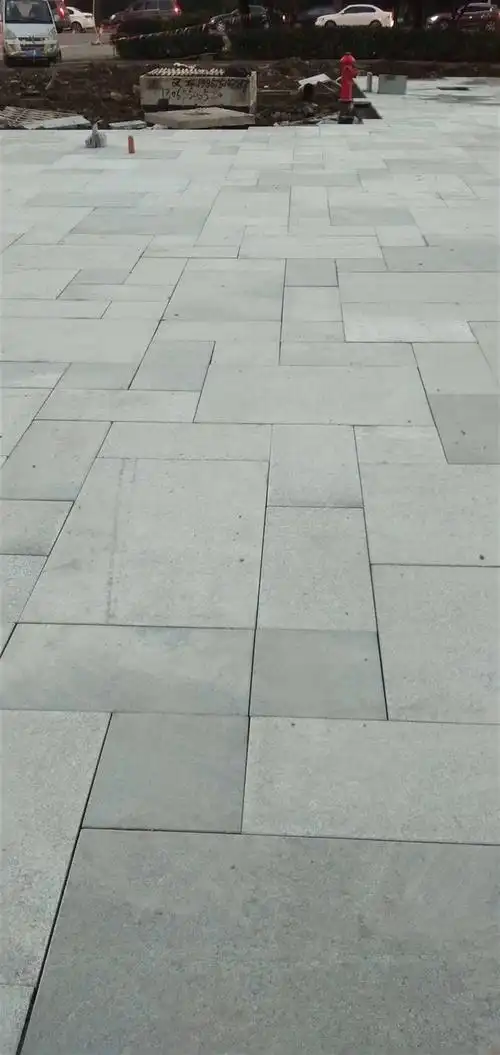 铺装个人的找我,工期紧,抢活的联系专业铺石材,安装路牙石,干挂大理石
