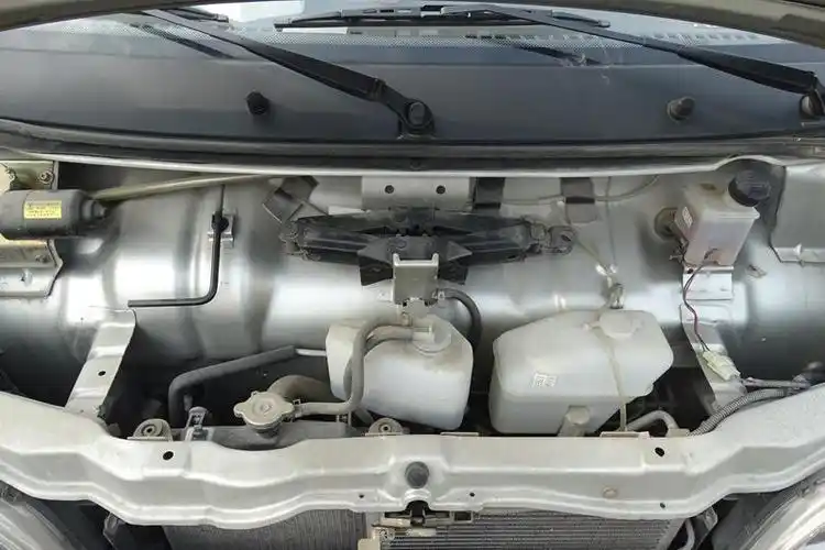 【第一次拍卖】型号为五菱牌lzw6376nf小型普通客车1辆