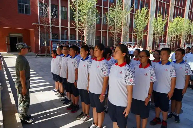 学规矩 守纪律 讲文明 懂礼貌 ——北京师范大学昌平附属学校初一年级