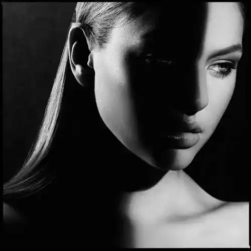 黑白肖像摄影作品满屏高级感