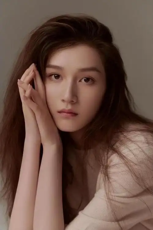 陈思诚佟丽娅携儿子外出游玩,全程相处融洽,8岁朵朵近照好壮实