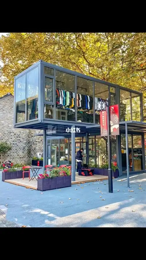 这样的创意集装箱服装店您见过吗